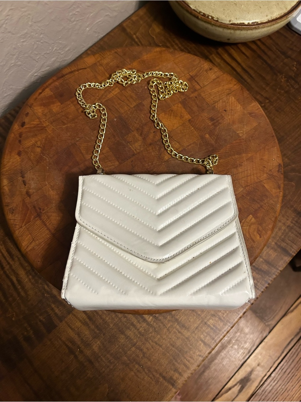 Quilted White Crossbody Bag with Gold Chain Strap